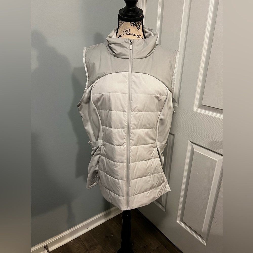 Lululemon Down For It Vest- color vapor size 16